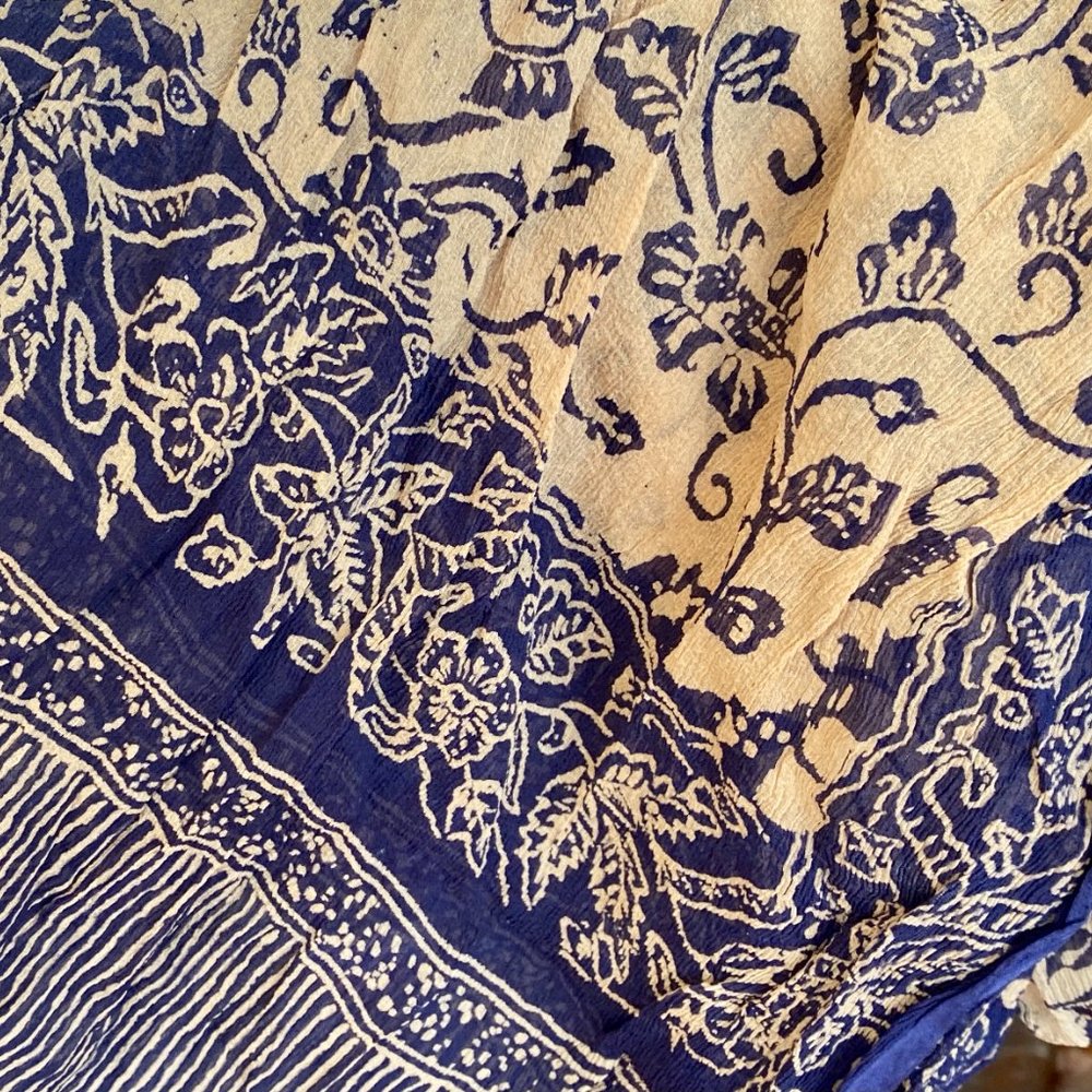 Bali Buyers 100% Silk Navy Blue & Ivory Hand-Batiked Floral Print Scarf!